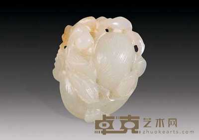清 玉雕果坠 长3.6cm